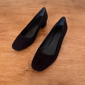 bernardo block heel pumps • black suede • sz 9.5 (fits 9-9.5) • $205